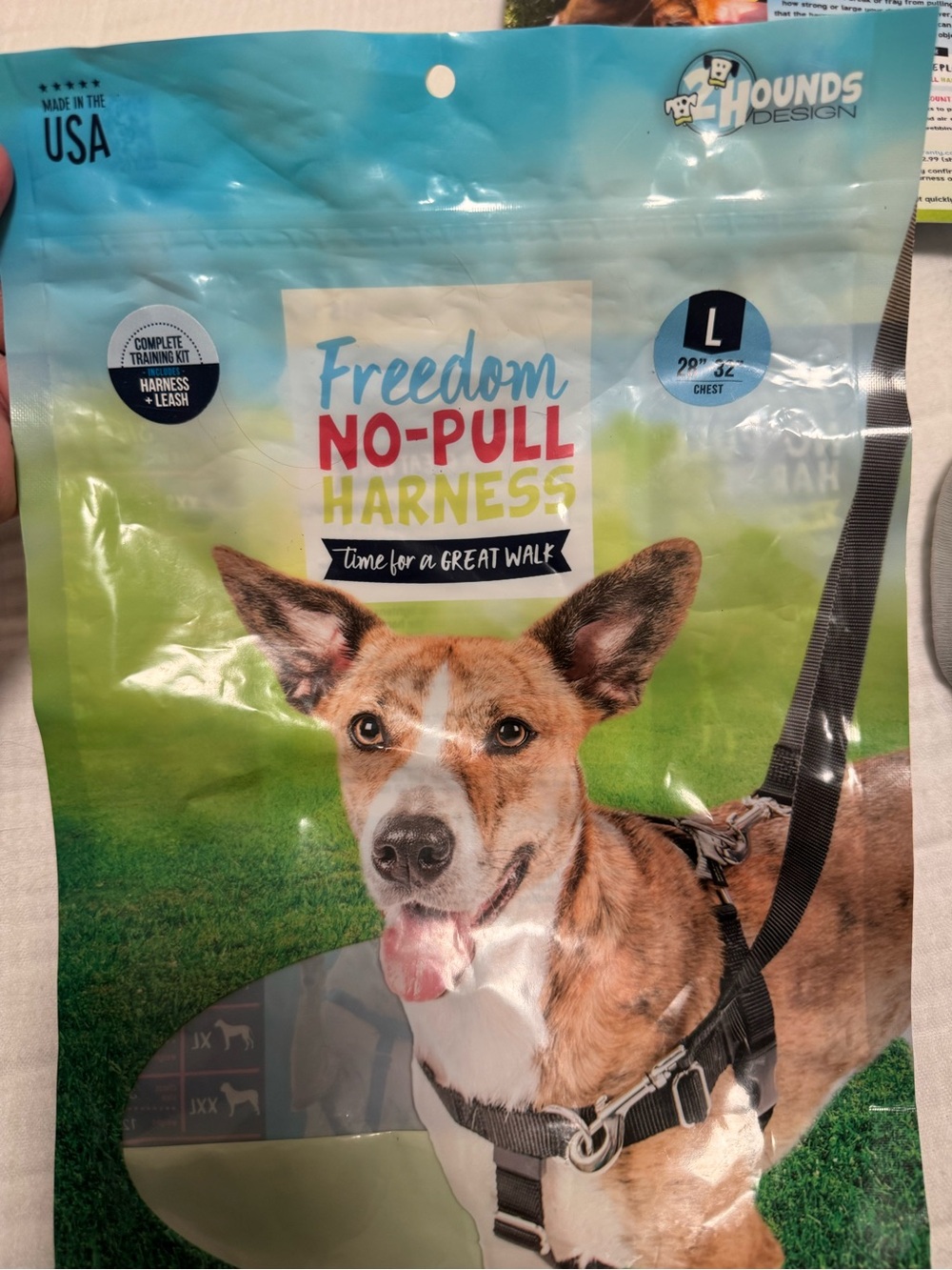 Freedom No-Pull Dog Harness set- Large, blue stripe. Harness and leash included.